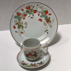 COPY - Vintage Avon Porcelain Demitasse/Tea set.S…